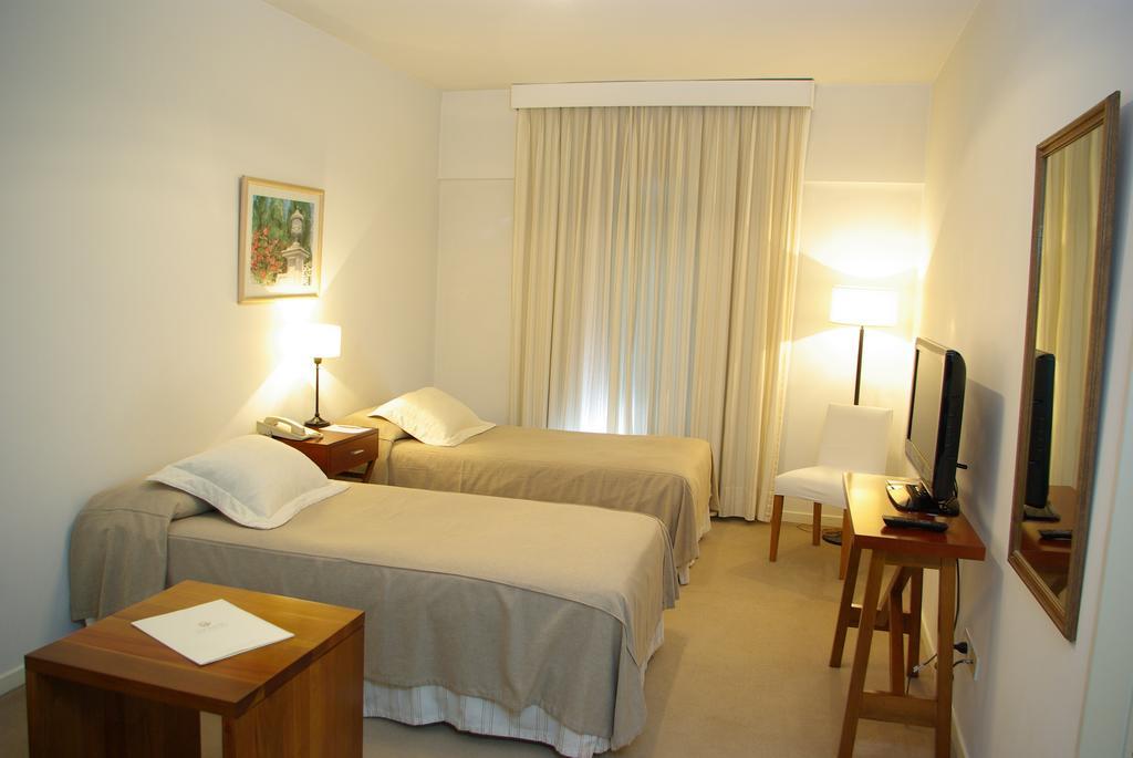 Loi Suites Arenales Buenos Aires Exteriör bild